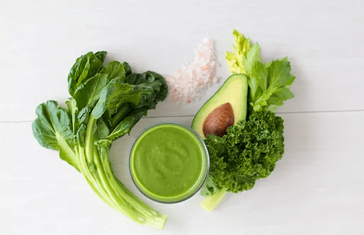 Aguacate, kale, guacamole