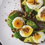 Huevo y aguacate